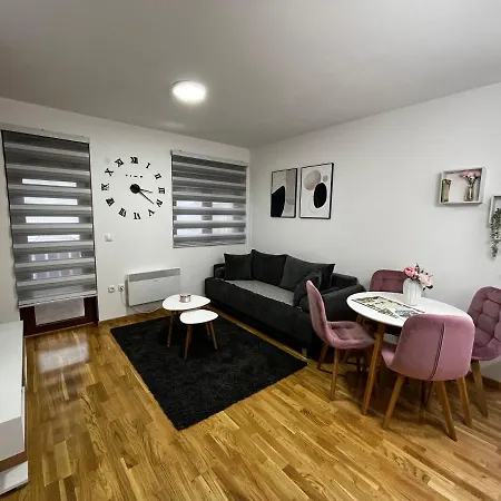 Flora Lux And Apartment *